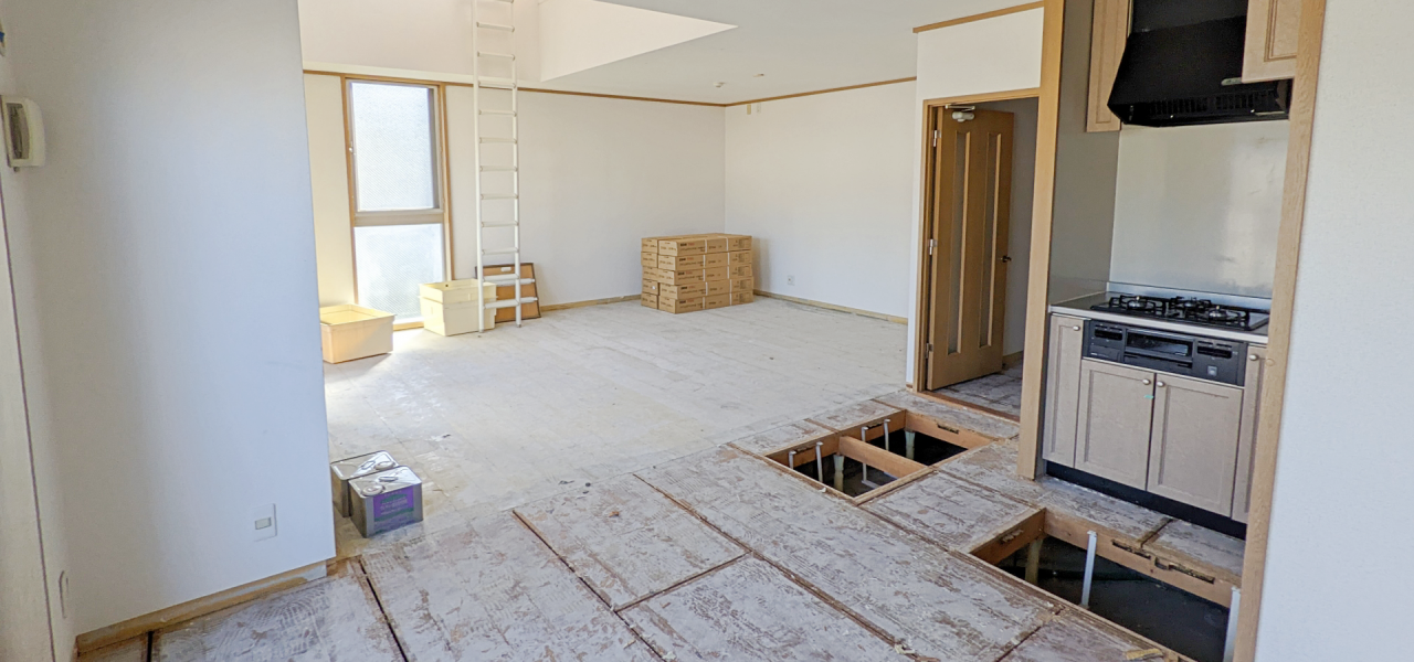 内装解体 Restoring 800 tsubo to its original state] When we